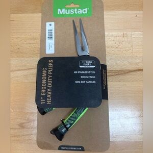 Mustad 11” Ergonomic Fishing Pliers. 420 stainless steel. Non-Slip Handles. New